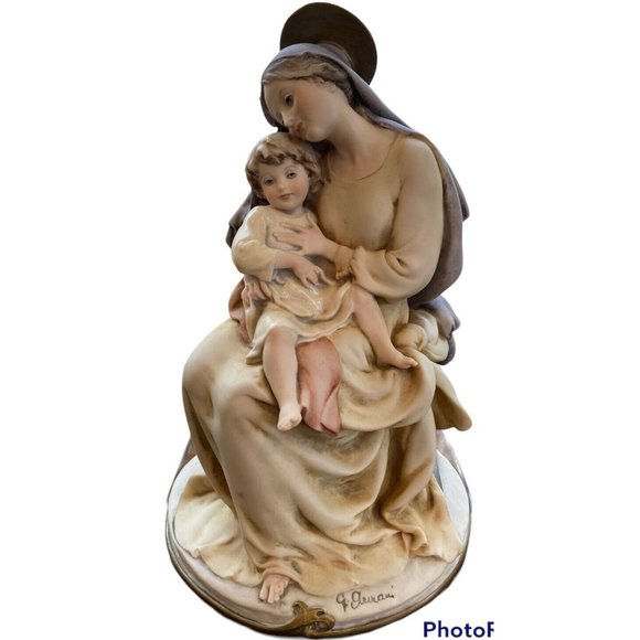 Giuseppe Armani Statue Mary Madonna Christ Child
